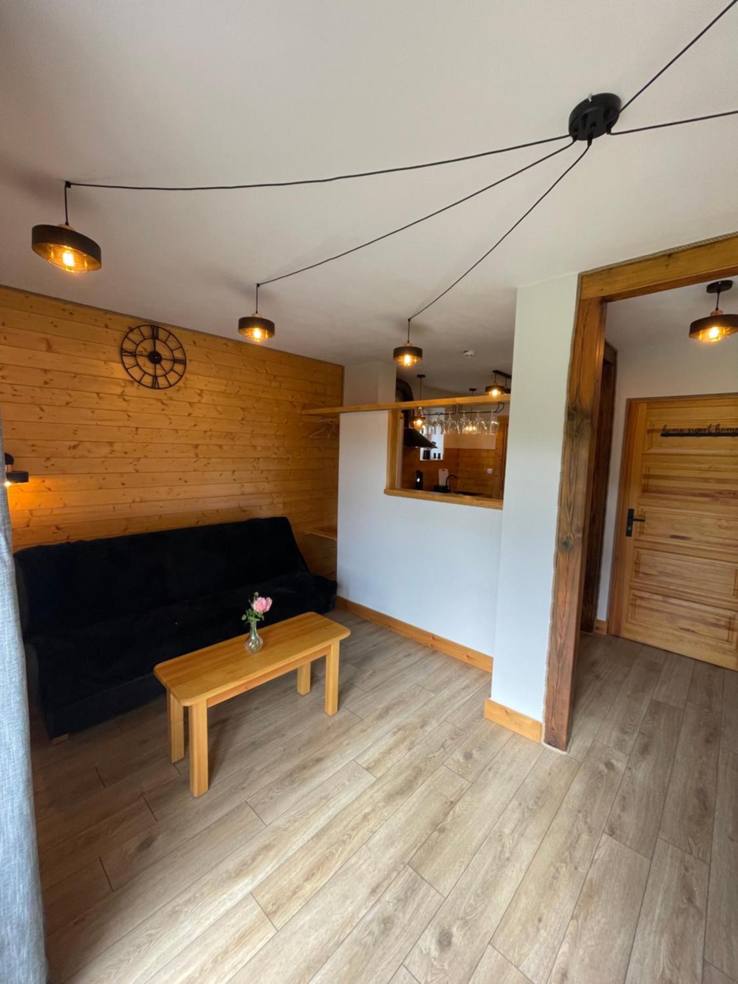 Apartamentwroznowiepl Exteriör bild